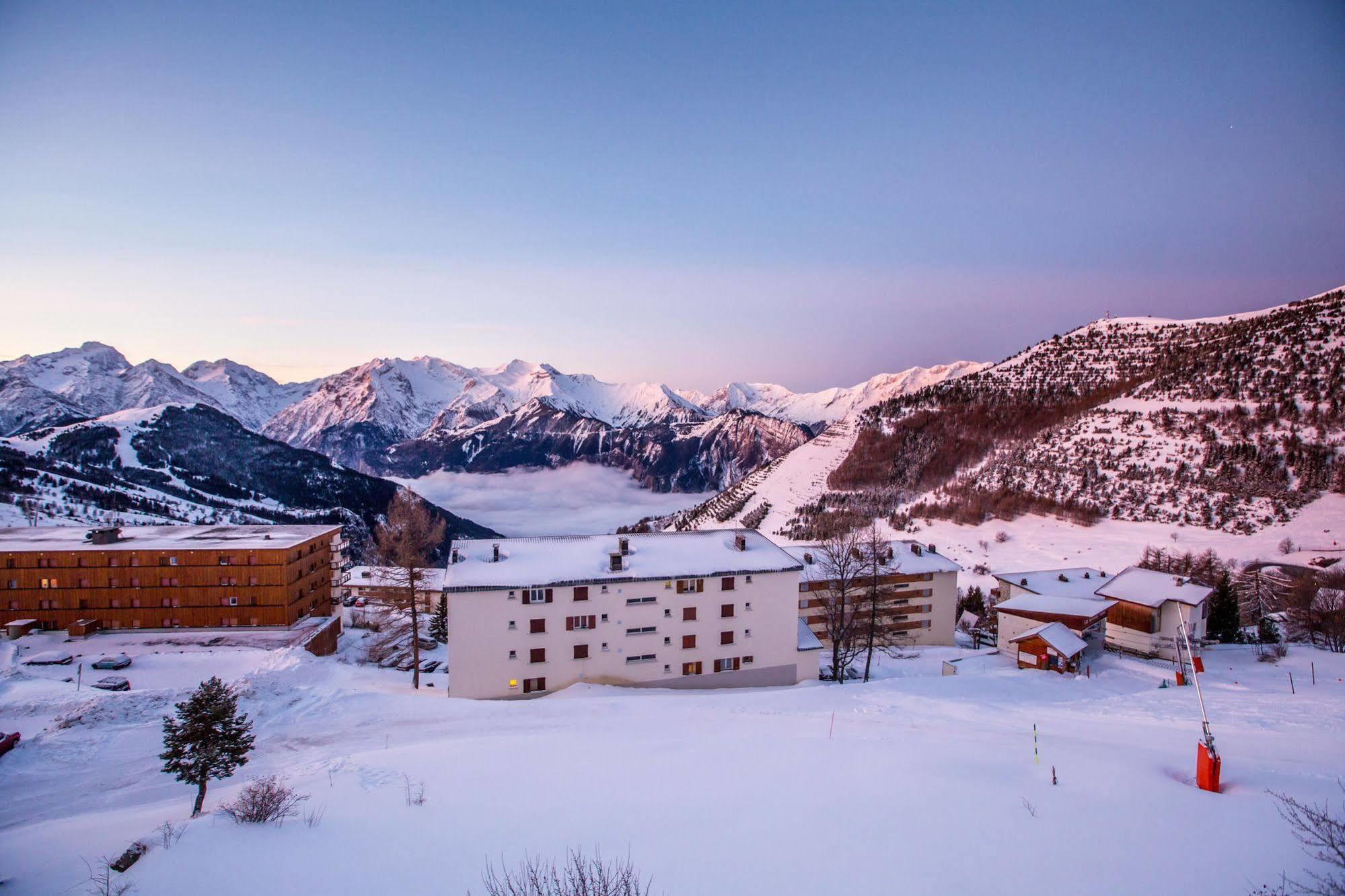 Langley Hotel Le Petit Prince Alpe d'Huez Екстер'єр фото